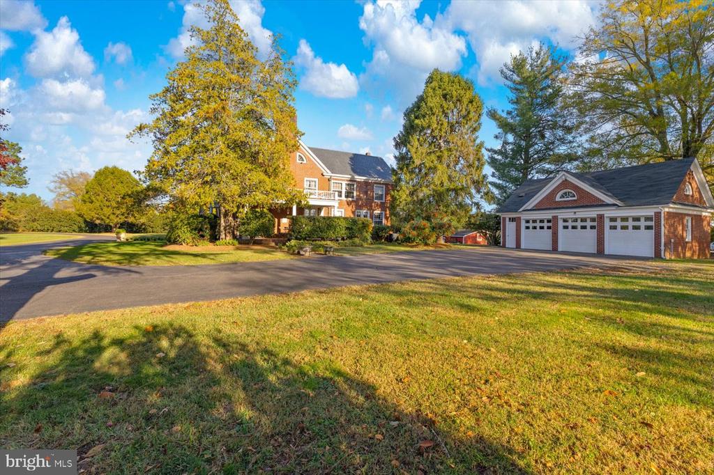 23494 VILLAGE RD, UNIONVILLE, Virginia 22567, 6 Bedrooms Bedrooms, ,4 BathroomsBathrooms,Residential,Lynn Haven Manor,23494 VILLAGE RD,VAOR2013488 MLS # VAOR2013488