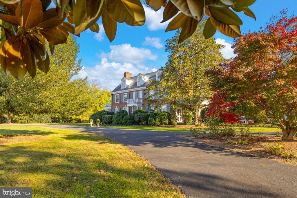 23494 VILLAGE RD, UNIONVILLE, Virginia 22567, 6 Bedrooms Bedrooms, ,4 BathroomsBathrooms,Residential,Lynn Haven Manor,23494 VILLAGE RD,VAOR2013488 MLS # VAOR2013488