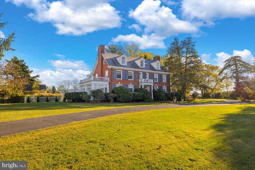 23494 VILLAGE RD, UNIONVILLE, Virginia 22567, 6 Bedrooms Bedrooms, ,4 BathroomsBathrooms,Residential,Lynn Haven Manor,23494 VILLAGE RD,VAOR2013488 MLS # VAOR2013488