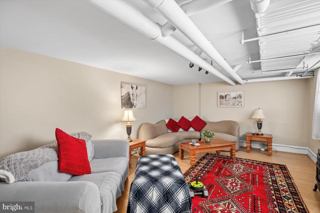 23494 VILLAGE RD, UNIONVILLE, Virginia 22567, 6 Bedrooms Bedrooms, ,4 BathroomsBathrooms,Residential,Lynn Haven Manor,23494 VILLAGE RD,VAOR2013488 MLS # VAOR2013488