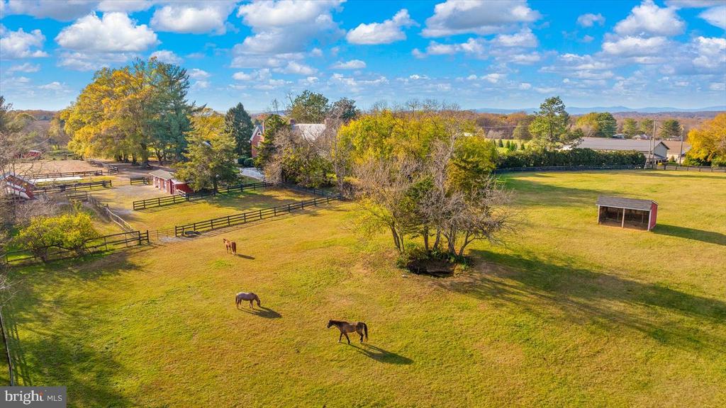 23494 VILLAGE RD, UNIONVILLE, Virginia 22567, 6 Bedrooms Bedrooms, ,4 BathroomsBathrooms,Residential,Lynn Haven Manor,23494 VILLAGE RD,VAOR2013488 MLS # VAOR2013488