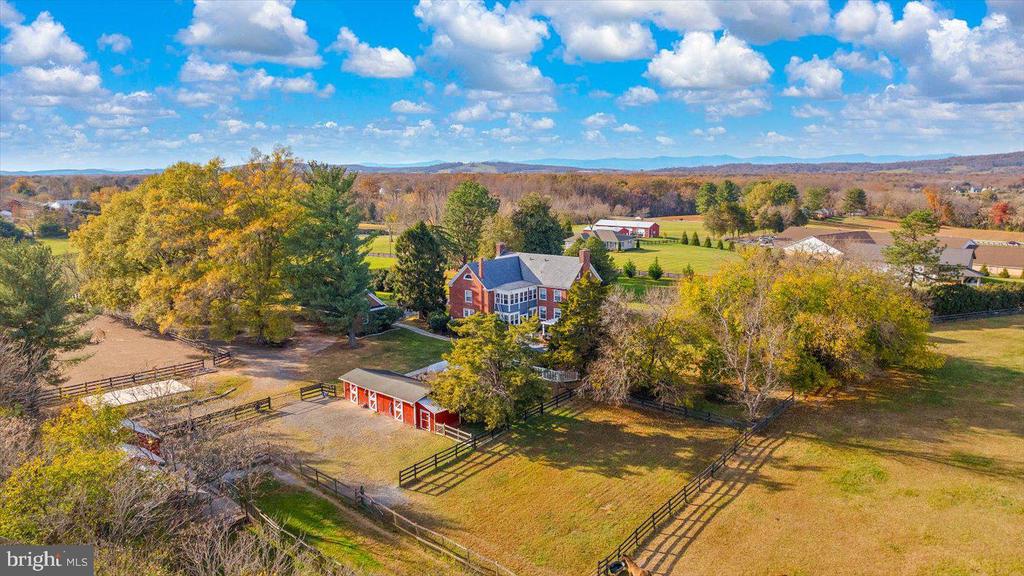 23494 VILLAGE RD, UNIONVILLE, Virginia 22567, 6 Bedrooms Bedrooms, ,4 BathroomsBathrooms,Residential,Lynn Haven Manor,23494 VILLAGE RD,VAOR2013488 MLS # VAOR2013488