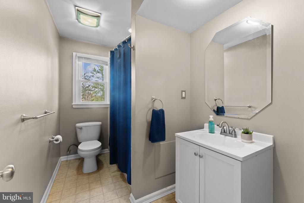 6744 RILEY RD, WARRENTON, Virginia, 5 Bedrooms Bedrooms, ,3 BathroomsBathrooms,Residential,6744 RILEY RD,VAFQ2020764 MLS # VAFQ2020764