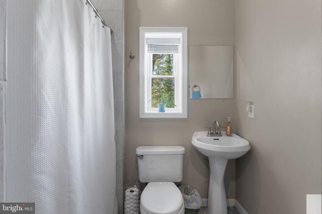 6744 RILEY RD, WARRENTON, Virginia, 5 Bedrooms Bedrooms, ,3 BathroomsBathrooms,Residential,6744 RILEY RD,VAFQ2020764 MLS # VAFQ2020764