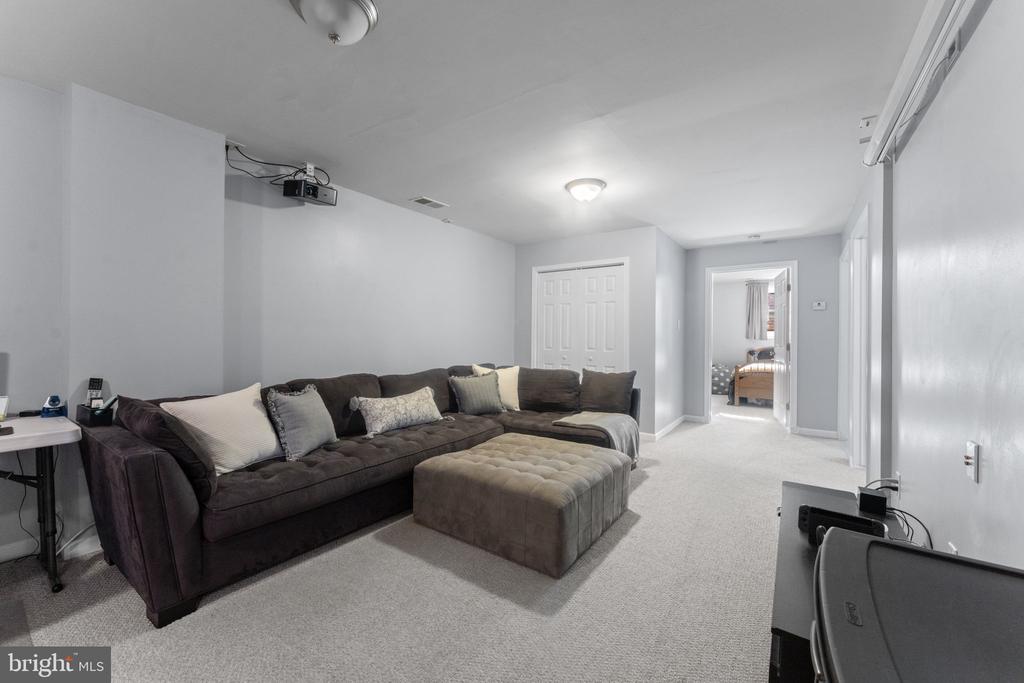 6744 RILEY RD, WARRENTON, Virginia, 5 Bedrooms Bedrooms, ,3 BathroomsBathrooms,Residential,6744 RILEY RD,VAFQ2020764 MLS # VAFQ2020764