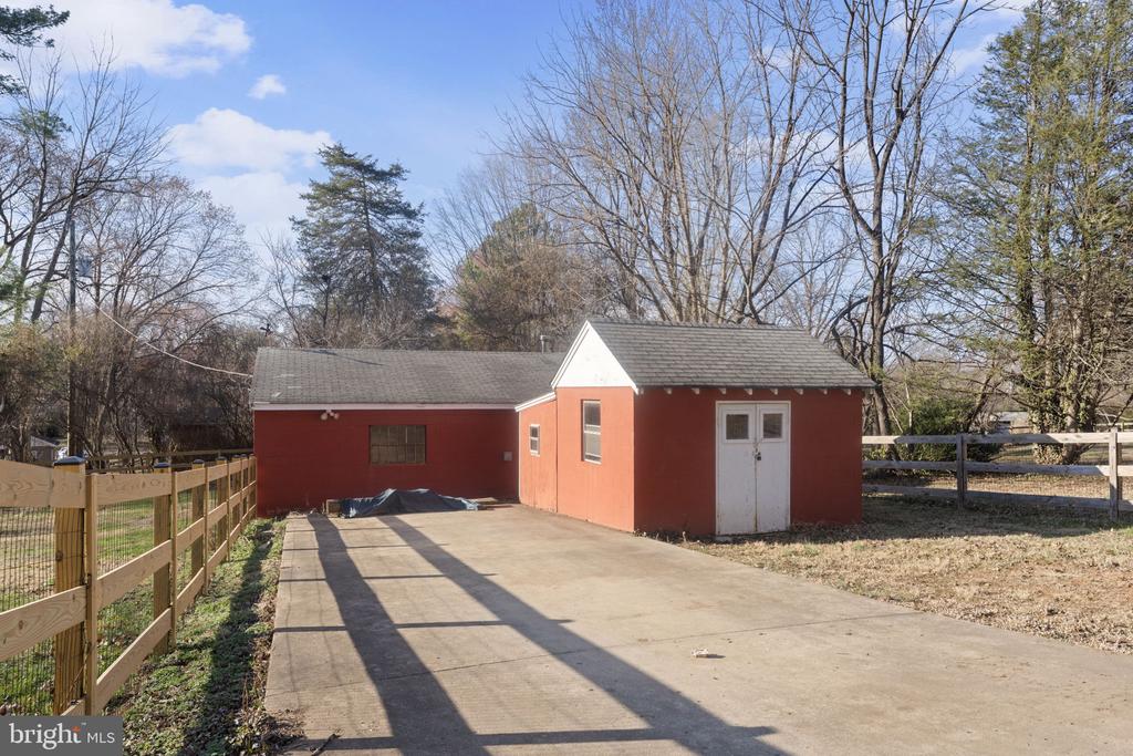 6744 RILEY RD, WARRENTON, Virginia, 5 Bedrooms Bedrooms, ,3 BathroomsBathrooms,Residential,6744 RILEY RD,VAFQ2020764 MLS # VAFQ2020764