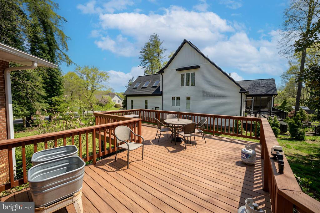 3201 LAKEVIEW PKWY, LOCUST GROVE, Virginia 22508, 3 Bedrooms Bedrooms, ,2 BathroomsBathrooms,Residential,LAKE OF THE WOODS ASSOCIATION,3201 LAKEVIEW PKWY,VAOR2013254 MLS # VAOR2013254