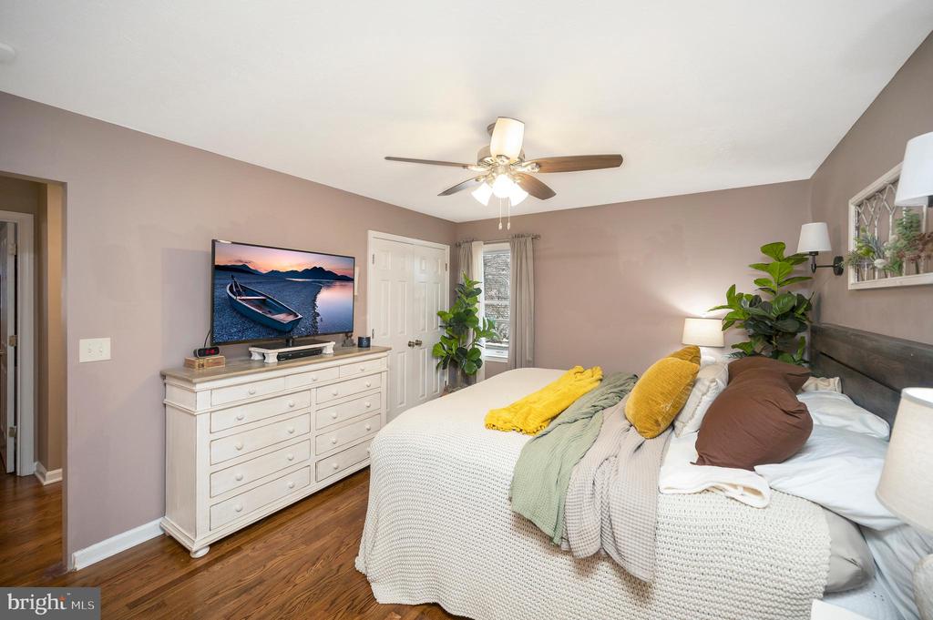 3201 LAKEVIEW PKWY, LOCUST GROVE, Virginia 22508, 3 Bedrooms Bedrooms, ,2 BathroomsBathrooms,Residential,LAKE OF THE WOODS ASSOCIATION,3201 LAKEVIEW PKWY,VAOR2013254 MLS # VAOR2013254