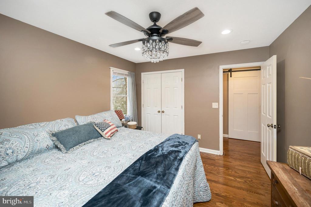 3201 LAKEVIEW PKWY, LOCUST GROVE, Virginia 22508, 3 Bedrooms Bedrooms, ,2 BathroomsBathrooms,Residential,LAKE OF THE WOODS ASSOCIATION,3201 LAKEVIEW PKWY,VAOR2013254 MLS # VAOR2013254