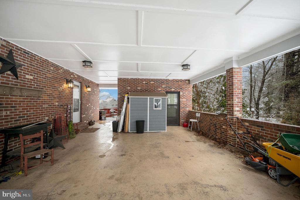 3201 LAKEVIEW PKWY, LOCUST GROVE, Virginia 22508, 3 Bedrooms Bedrooms, ,2 BathroomsBathrooms,Residential,LAKE OF THE WOODS ASSOCIATION,3201 LAKEVIEW PKWY,VAOR2013254 MLS # VAOR2013254