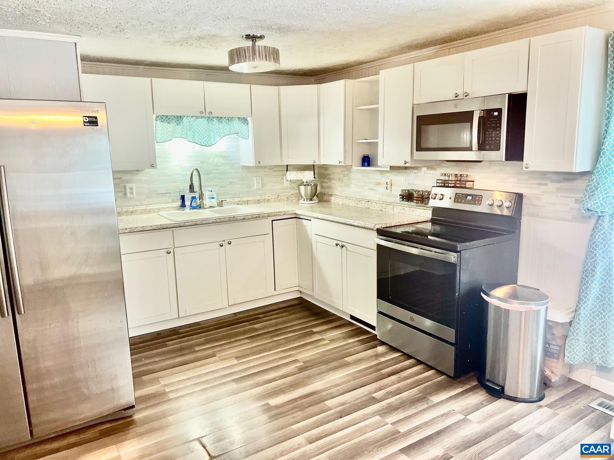 215 HEIGHTS HILL RD, BARBOURSVILLE, Virginia 22923, 3 Bedrooms Bedrooms, ,1 BathroomBathrooms,Residential,215 HEIGHTS HILL RD,673096 MLS # 673096