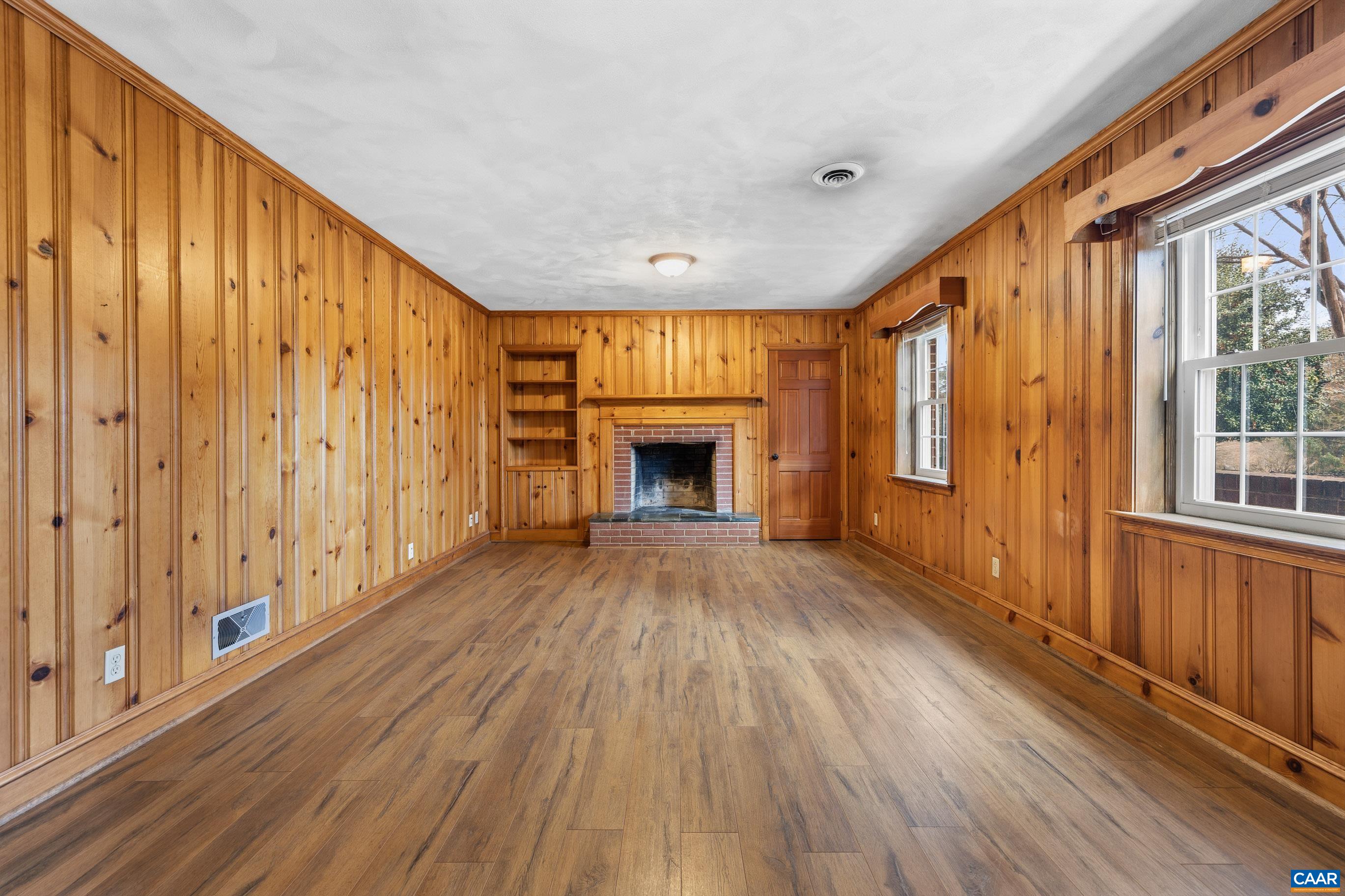 2515 NORTHFIELD RD, CHARLOTTESVILLE, Virginia 22901, 4 Bedrooms Bedrooms, ,3 BathroomsBathrooms,Residential,2515 NORTHFIELD RD,673888 MLS # 673888