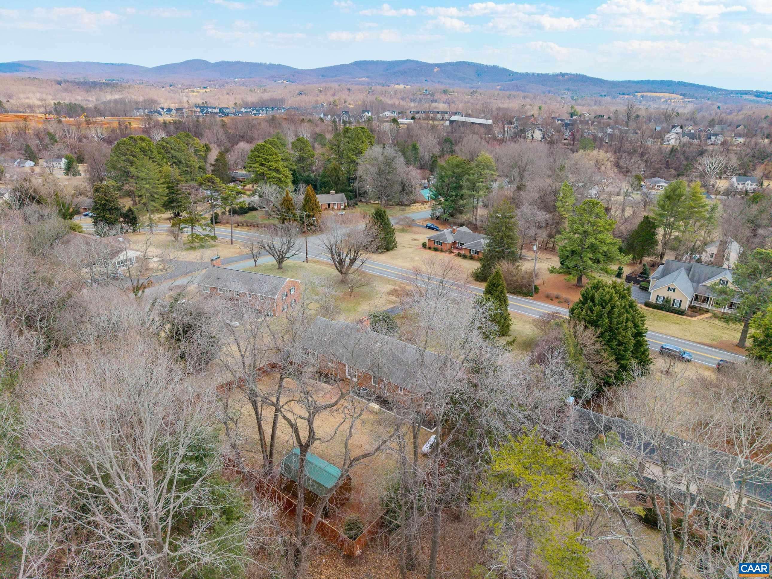 2515 NORTHFIELD RD, CHARLOTTESVILLE, Virginia 22901, 4 Bedrooms Bedrooms, ,3 BathroomsBathrooms,Residential,2515 NORTHFIELD RD,673888 MLS # 673888