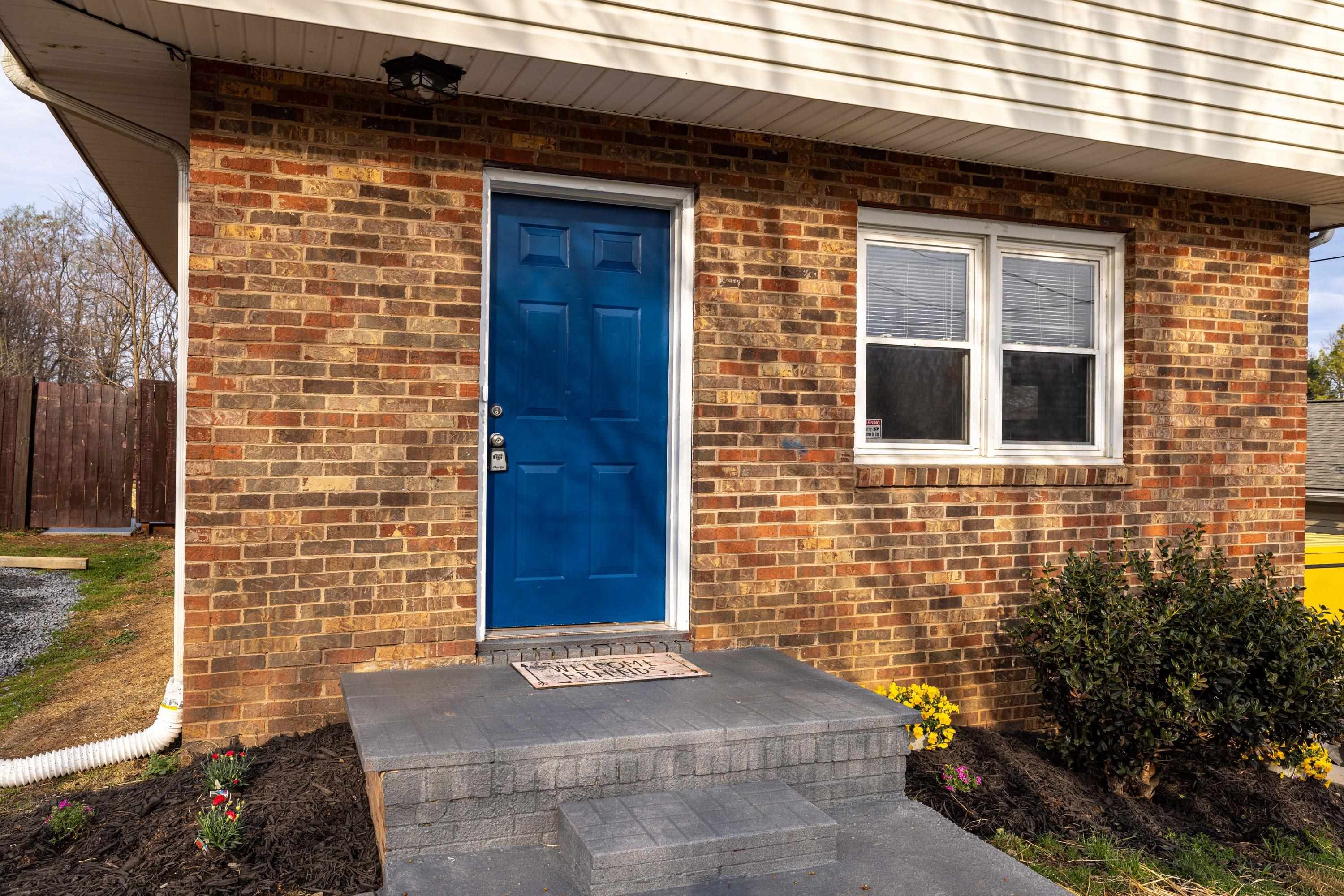 349 SUMMIT ST, HARRISONBURG, Virginia 22802, 4 Bedrooms Bedrooms, ,2 BathroomsBathrooms,Residential,349 SUMMIT ST,674378 MLS # 674378