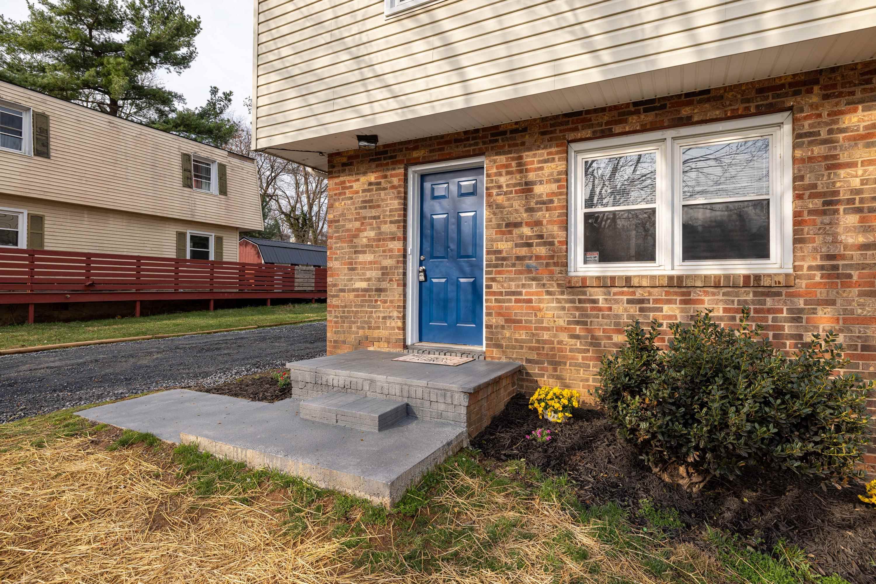 349 SUMMIT ST, HARRISONBURG, Virginia 22802, 4 Bedrooms Bedrooms, ,2 BathroomsBathrooms,Residential,349 SUMMIT ST,674378 MLS # 674378