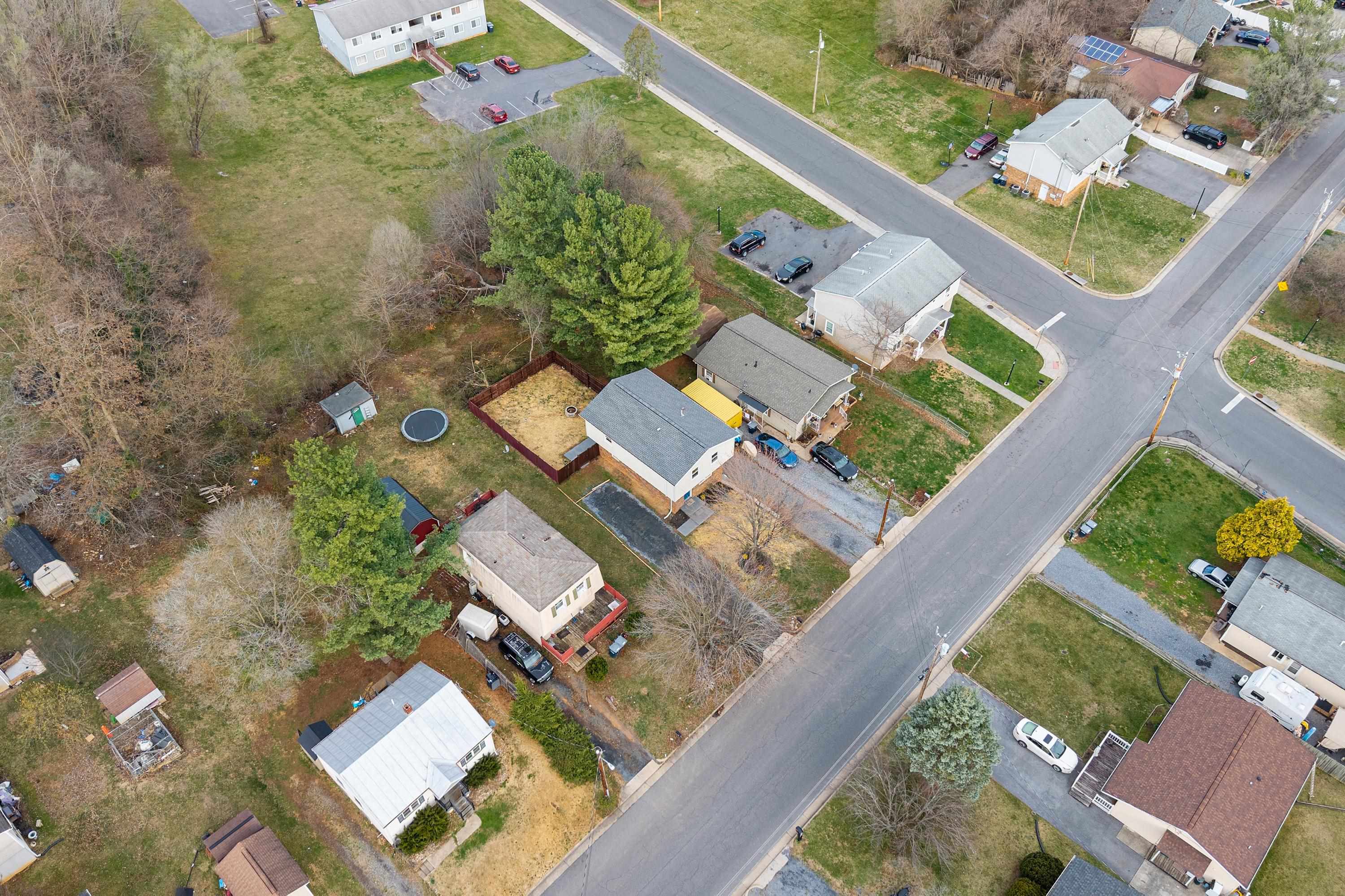 349 SUMMIT ST, HARRISONBURG, Virginia 22802, 4 Bedrooms Bedrooms, ,2 BathroomsBathrooms,Residential,349 SUMMIT ST,674378 MLS # 674378