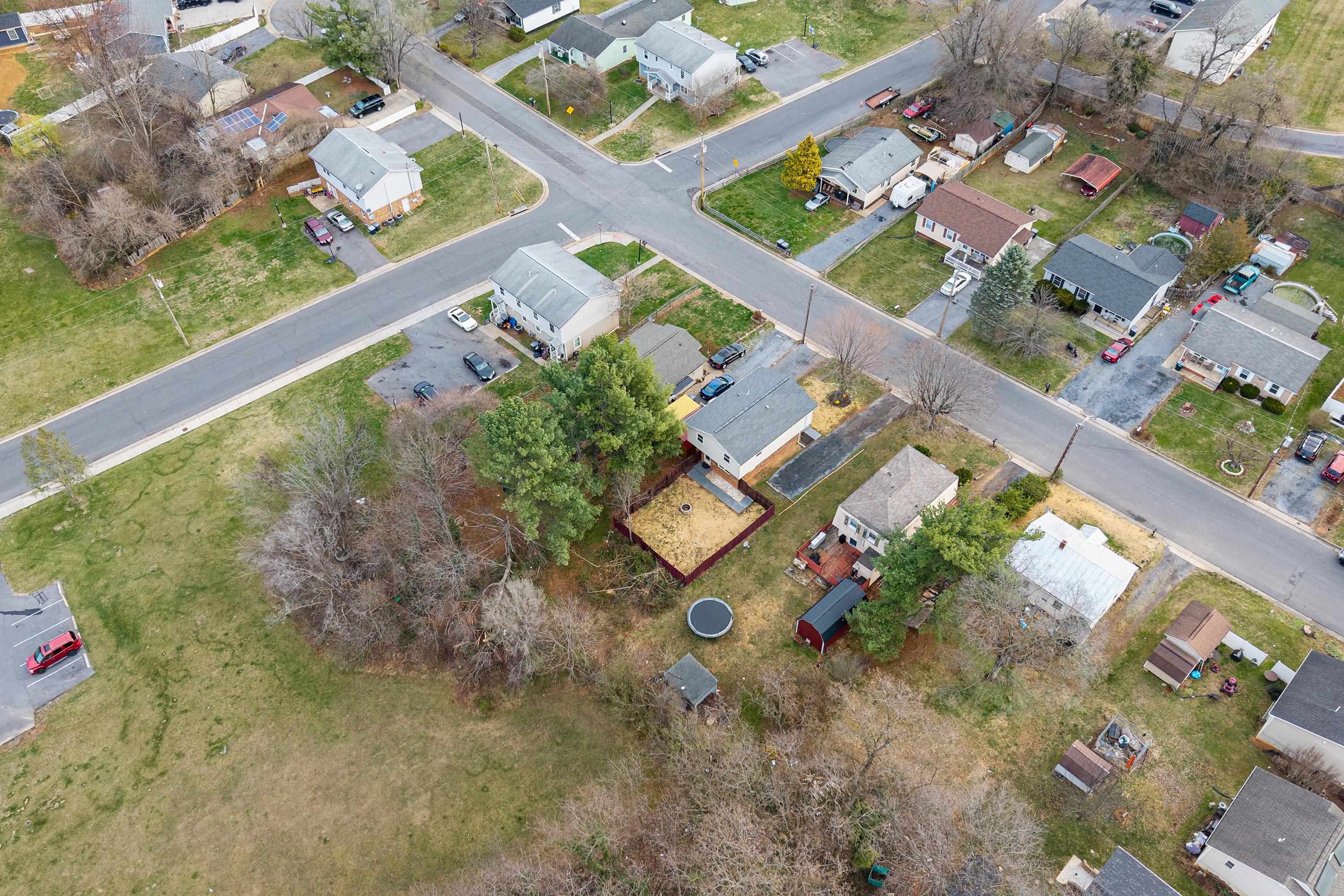 349 SUMMIT ST, HARRISONBURG, Virginia 22802, 4 Bedrooms Bedrooms, ,2 BathroomsBathrooms,Residential,349 SUMMIT ST,674378 MLS # 674378