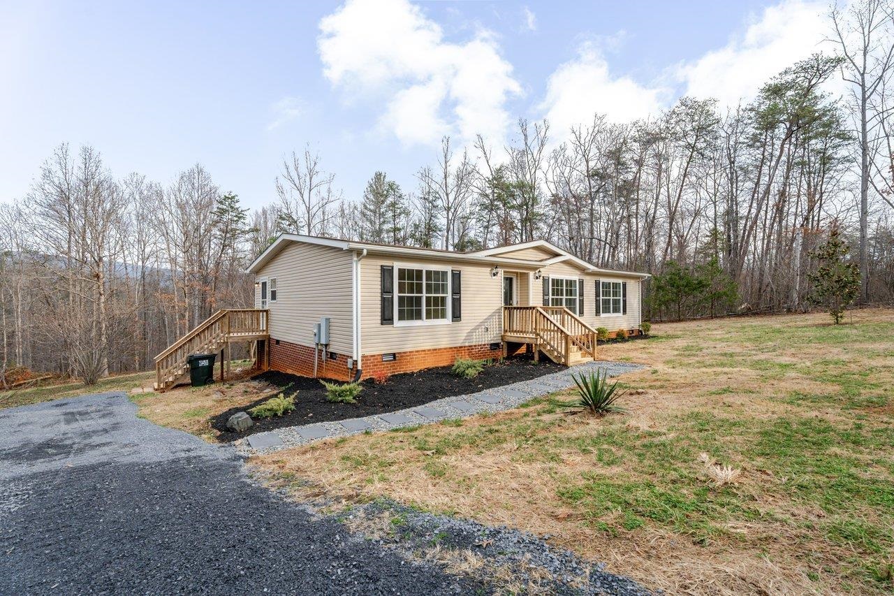 394 SPRINGBRANCH TRL, STANARDSVILLE, Virginia 22973, 3 Bedrooms Bedrooms, ,2 BathroomsBathrooms,Residential,394 SPRINGBRANCH TRL,674379 MLS # 674379