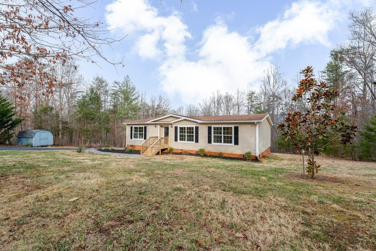 394 SPRINGBRANCH TRL, STANARDSVILLE, Virginia 22973, 3 Bedrooms Bedrooms, ,2 BathroomsBathrooms,Residential,394 SPRINGBRANCH TRL,674379 MLS # 674379