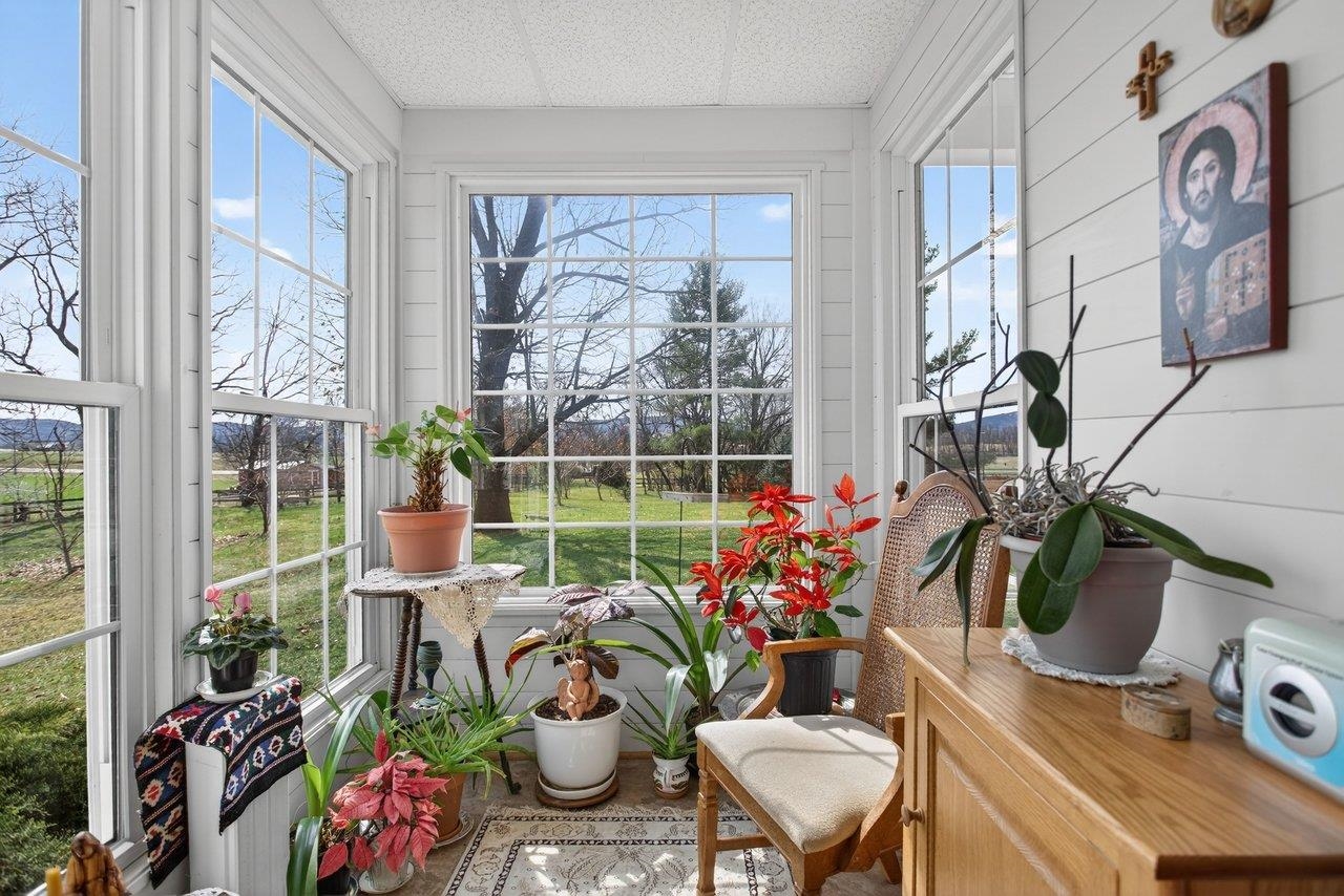 3844 STUARTS DRAFT HWY, WAYNESBORO, Virginia 22980, 3 Bedrooms Bedrooms, ,2 BathroomsBathrooms,Residential,3844 STUARTS DRAFT HWY,674391 MLS # 674391