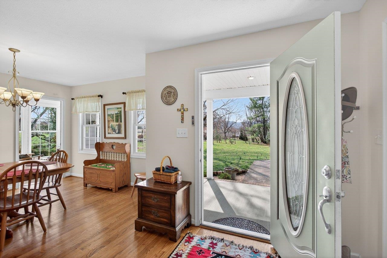 3844 STUARTS DRAFT HWY, WAYNESBORO, Virginia 22980, 3 Bedrooms Bedrooms, ,2 BathroomsBathrooms,Residential,3844 STUARTS DRAFT HWY,674391 MLS # 674391