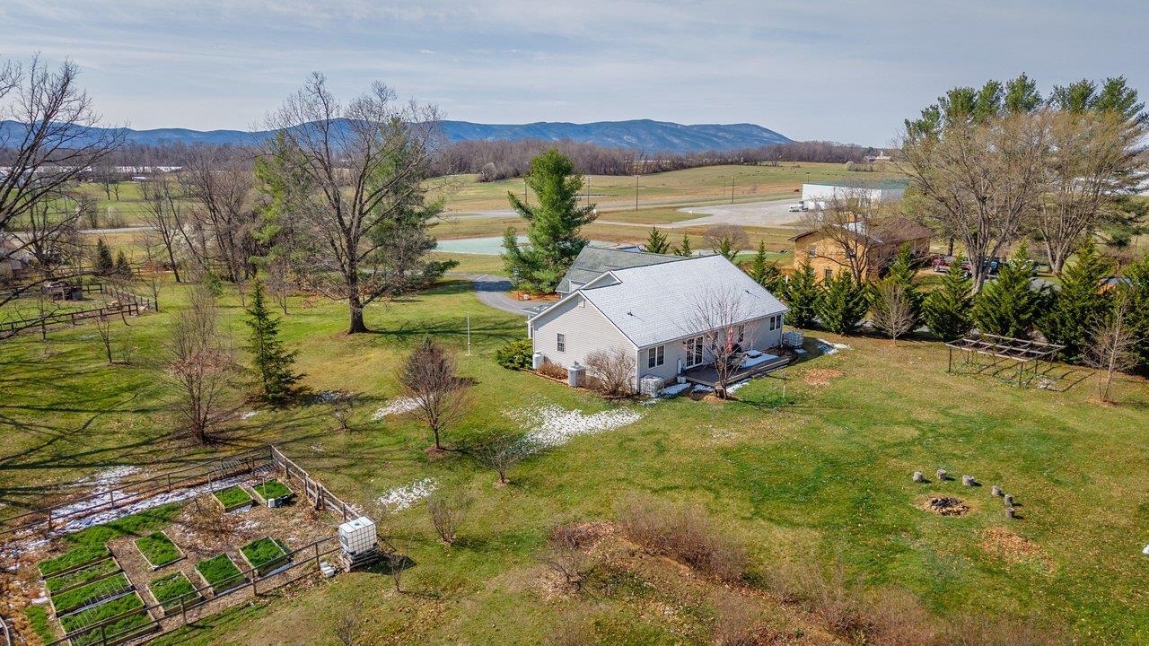 3844 STUARTS DRAFT HWY, WAYNESBORO, Virginia 22980, 3 Bedrooms Bedrooms, ,2 BathroomsBathrooms,Residential,3844 STUARTS DRAFT HWY,674391 MLS # 674391