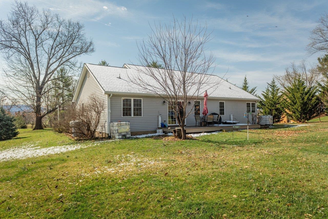 3844 STUARTS DRAFT HWY, WAYNESBORO, Virginia 22980, 3 Bedrooms Bedrooms, ,2 BathroomsBathrooms,Residential,3844 STUARTS DRAFT HWY,674391 MLS # 674391