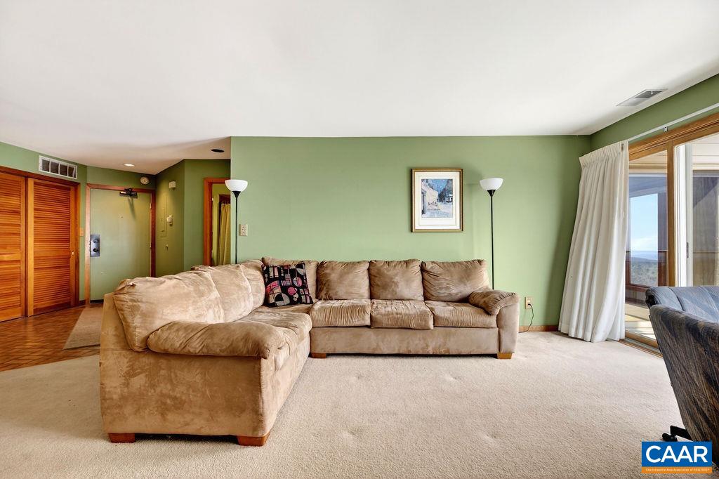 1551 VISTAS CONDOS, ROSELAND, Virginia 22967, 1 Bedroom Bedrooms, ,2 BathroomsBathrooms,Residential,1551 VISTAS CONDOS,674395 MLS # 674395 1551 VISTAS CONDOS, ROSELAND, Virginia 22967, 1 Bedroom Bedrooms, ,2 BathroomsBathrooms,Residential,1551 VISTAS CONDOS,674395 MLS # 674395