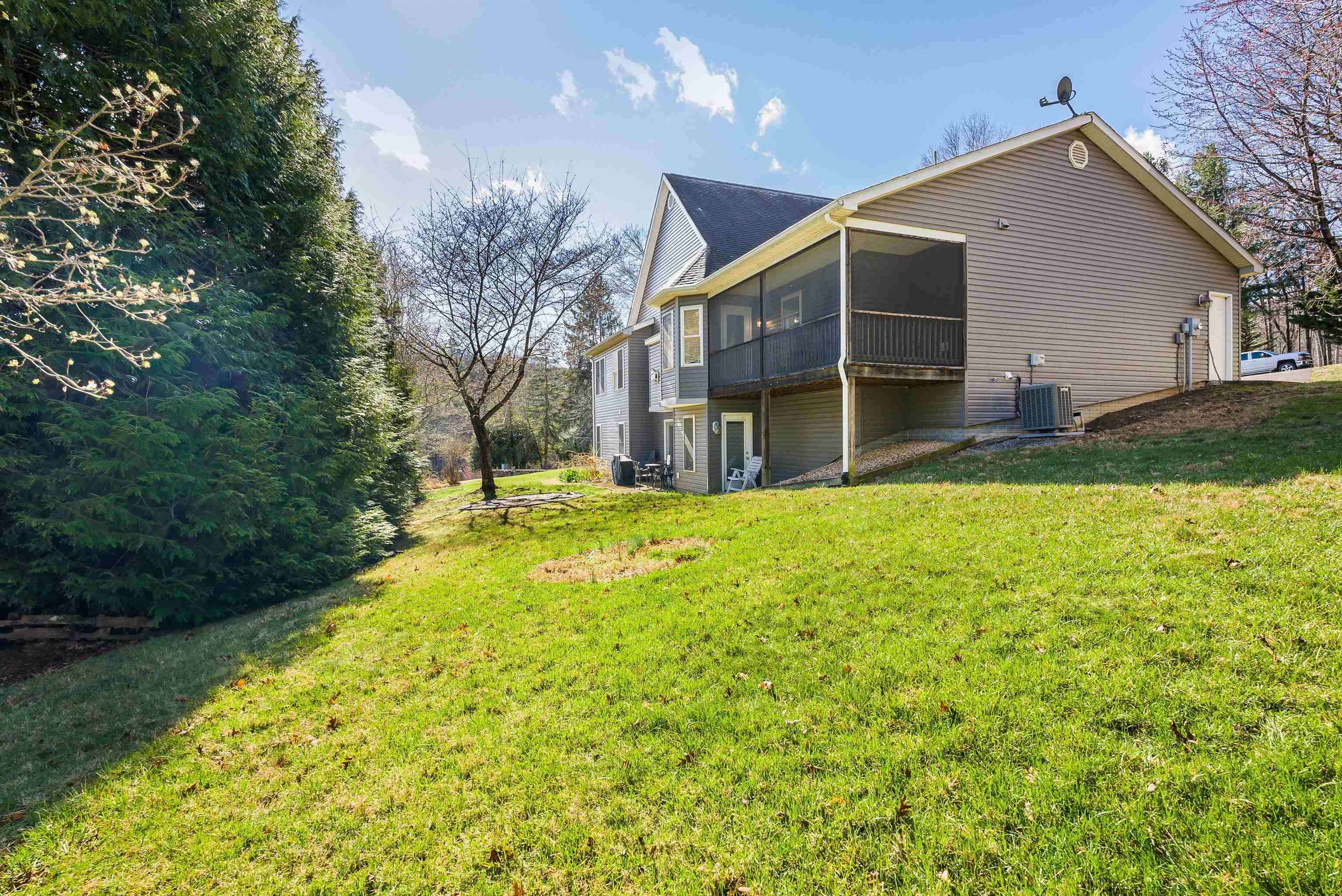 126 WAYLAND CT, MCGAHEYSVILLE, Virginia 22840, 4 Bedrooms Bedrooms, ,3 BathroomsBathrooms,Residential,126 WAYLAND CT,674396 MLS # 674396