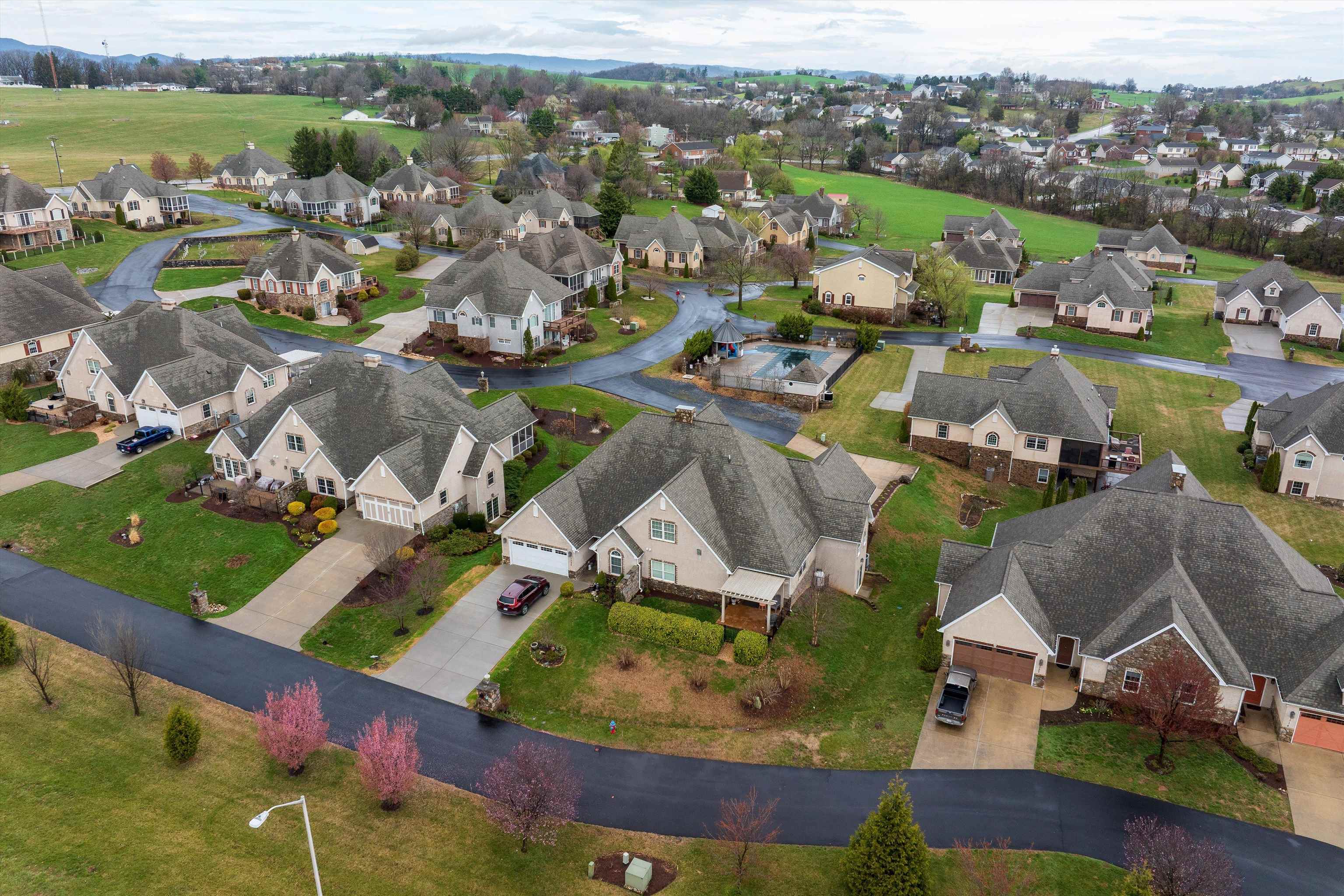 1744 HERITAGE ESTATES CIR, HARRISONBURG, Virginia 22801, 3 Bedrooms Bedrooms, ,3 BathroomsBathrooms,Residential,1744 HERITAGE ESTATES CIR,674398 MLS # 674398 1744 HERITAGE ESTATES CIR, HARRISONBURG, Virginia 22801, 3 Bedrooms Bedrooms, ,3 BathroomsBathrooms,Residential,1744 HERITAGE ESTATES CIR,674398 MLS # 674398