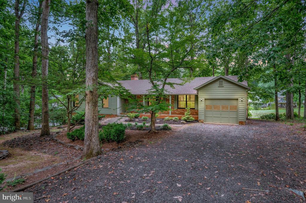 106 CUMBERLAND CIR, LOCUST GROVE, Virginia 22508, 4 Bedrooms Bedrooms, ,3 BathroomsBathrooms,Residential,106 CUMBERLAND CIR,VAOR2010426 MLS # VAOR2010426