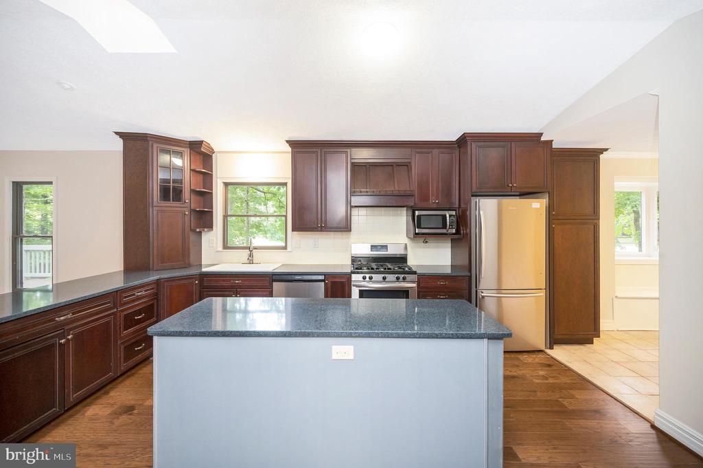 106 CUMBERLAND CIR, LOCUST GROVE, Virginia 22508, 4 Bedrooms Bedrooms, ,3 BathroomsBathrooms,Residential,106 CUMBERLAND CIR,VAOR2010426 MLS # VAOR2010426