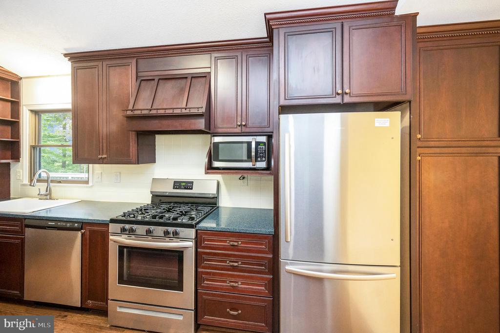 106 CUMBERLAND CIR, LOCUST GROVE, Virginia 22508, 4 Bedrooms Bedrooms, ,3 BathroomsBathrooms,Residential,106 CUMBERLAND CIR,VAOR2010426 MLS # VAOR2010426