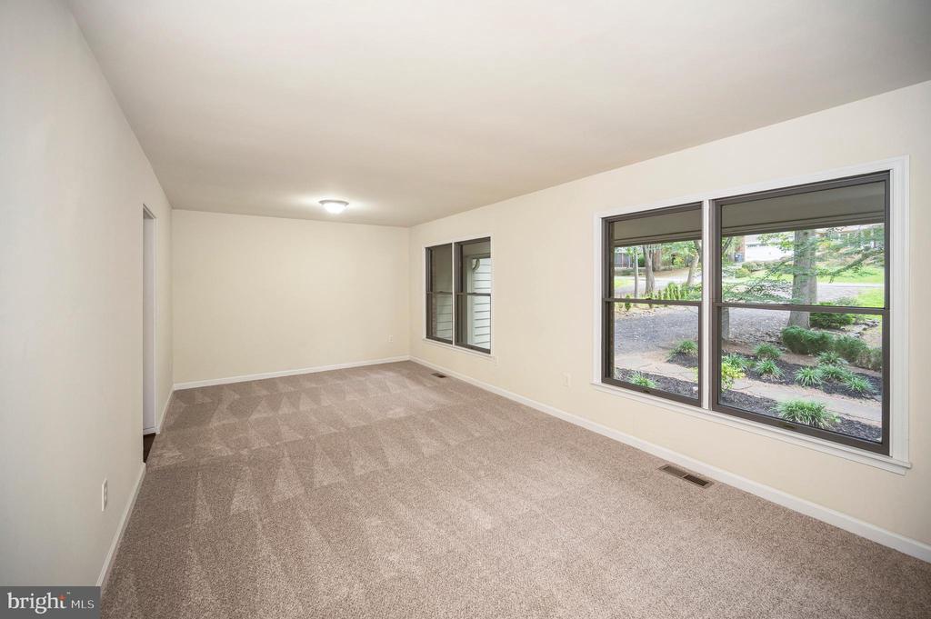 106 CUMBERLAND CIR, LOCUST GROVE, Virginia 22508, 4 Bedrooms Bedrooms, ,3 BathroomsBathrooms,Residential,106 CUMBERLAND CIR,VAOR2010426 MLS # VAOR2010426