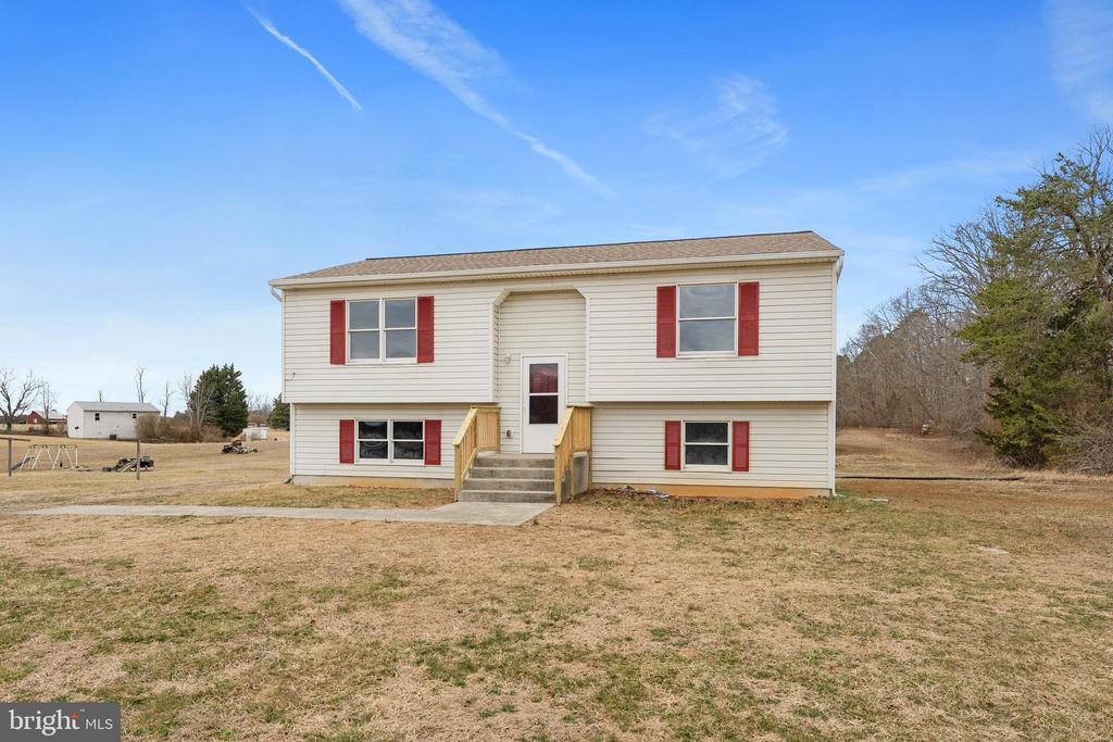 7716 CURTIS LN, SPOTSYLVANIA, Virginia 22551, 3 Bedrooms Bedrooms, ,2 BathroomsBathrooms,Residential,7716 CURTIS LN,VASP2039412 MLS # VASP2039412