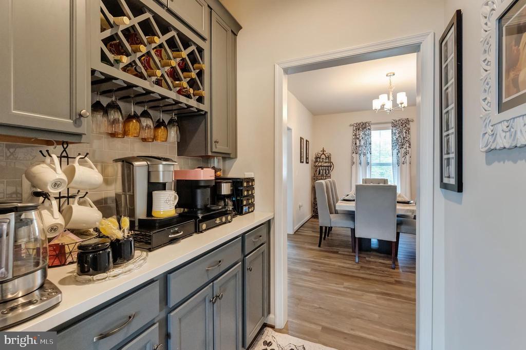 11726 ROBIN WOODS CIR, SPOTSYLVANIA, Virginia 22551, 3 Bedrooms Bedrooms, ,3 BathroomsBathrooms,Residential,11726 ROBIN WOODS CIR,VASP2040026 MLS # VASP2040026