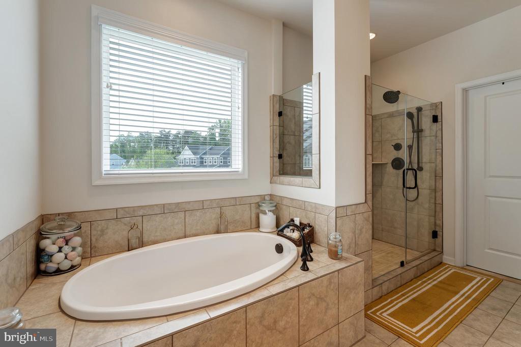 11726 ROBIN WOODS CIR, SPOTSYLVANIA, Virginia 22551, 3 Bedrooms Bedrooms, ,3 BathroomsBathrooms,Residential,11726 ROBIN WOODS CIR,VASP2040026 MLS # VASP2040026