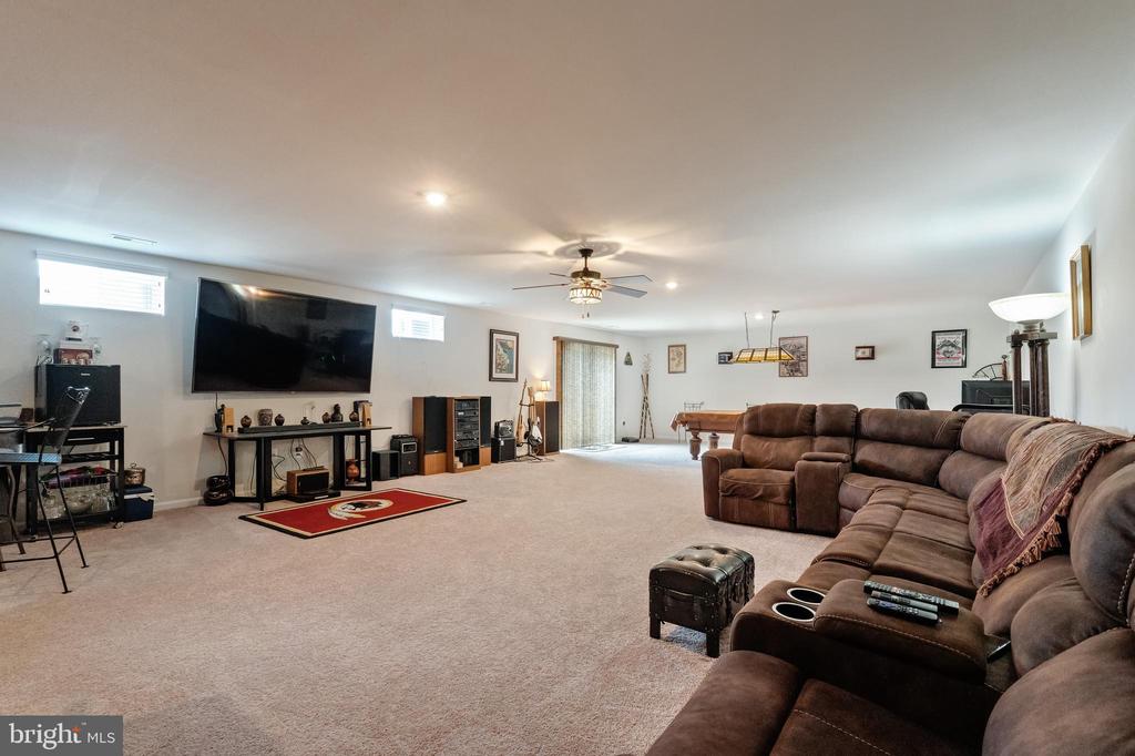 11726 ROBIN WOODS CIR, SPOTSYLVANIA, Virginia 22551, 3 Bedrooms Bedrooms, ,3 BathroomsBathrooms,Residential,11726 ROBIN WOODS CIR,VASP2040026 MLS # VASP2040026