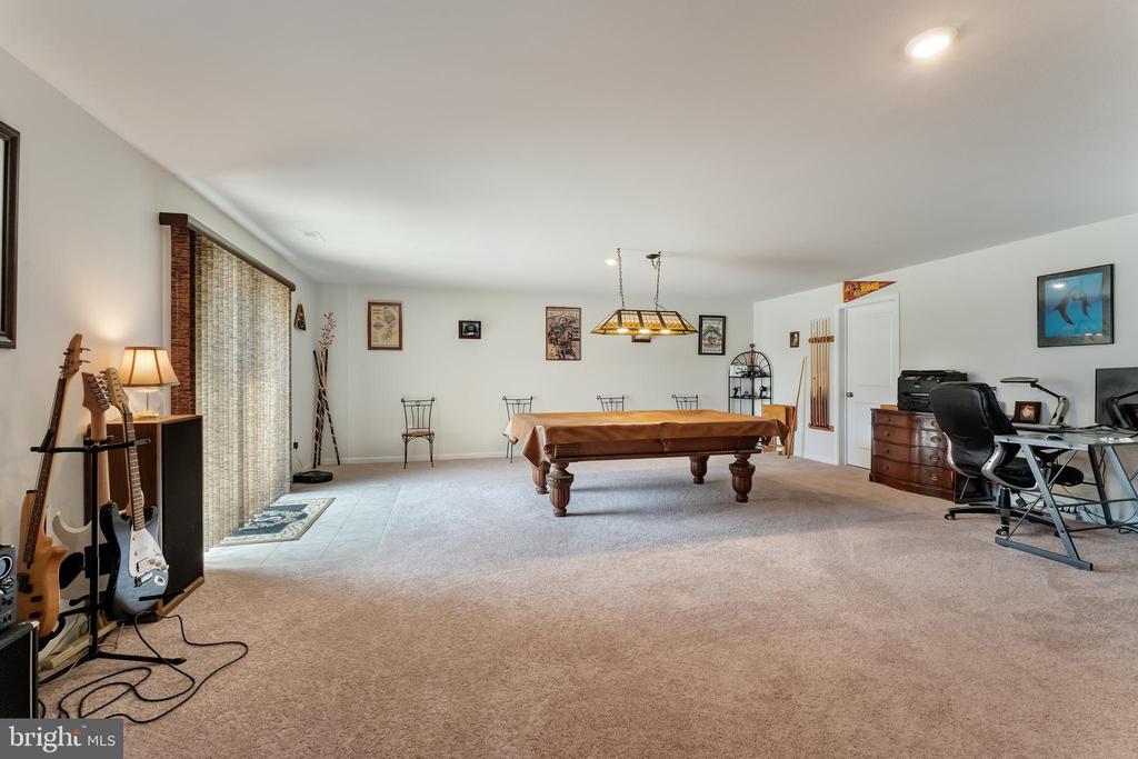 11726 ROBIN WOODS CIR, SPOTSYLVANIA, Virginia 22551, 3 Bedrooms Bedrooms, ,3 BathroomsBathrooms,Residential,11726 ROBIN WOODS CIR,VASP2040026 MLS # VASP2040026