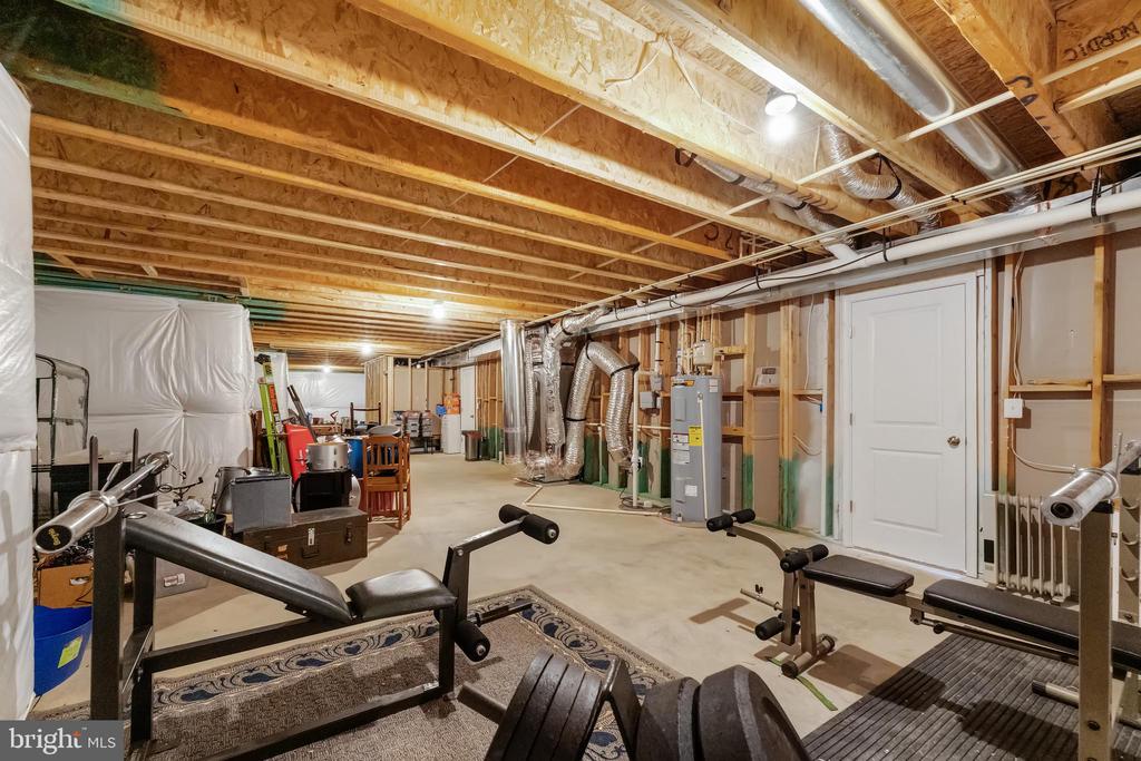 11726 ROBIN WOODS CIR, SPOTSYLVANIA, Virginia 22551, 3 Bedrooms Bedrooms, ,3 BathroomsBathrooms,Residential,11726 ROBIN WOODS CIR,VASP2040026 MLS # VASP2040026