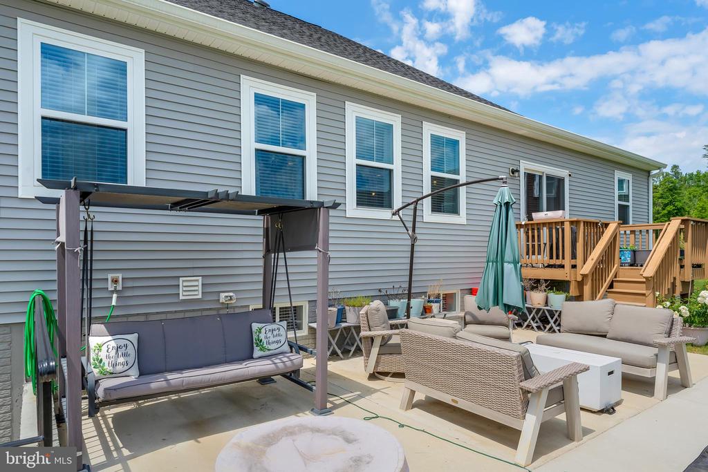 11726 ROBIN WOODS CIR, SPOTSYLVANIA, Virginia 22551, 3 Bedrooms Bedrooms, ,3 BathroomsBathrooms,Residential,11726 ROBIN WOODS CIR,VASP2040026 MLS # VASP2040026