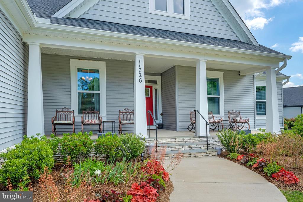 11726 ROBIN WOODS CIR, SPOTSYLVANIA, Virginia 22551, 3 Bedrooms Bedrooms, ,3 BathroomsBathrooms,Residential,11726 ROBIN WOODS CIR,VASP2040026 MLS # VASP2040026