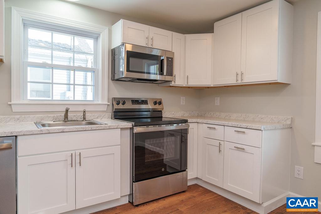 1433 HARDING AVE, WAYNESBORO, Virginia 22980, 3 Bedrooms Bedrooms, ,2 BathroomsBathrooms,Residential,1433 HARDING AVE,673019 MLS # 673019