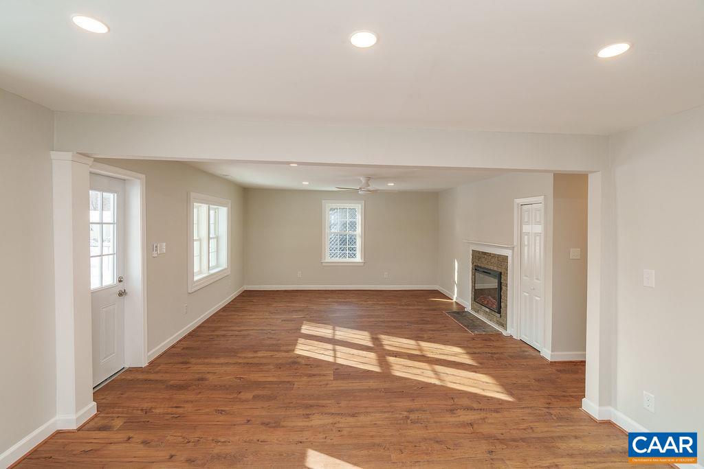 1433 HARDING AVE, WAYNESBORO, Virginia 22980, 3 Bedrooms Bedrooms, ,2 BathroomsBathrooms,Residential,1433 HARDING AVE,673019 MLS # 673019