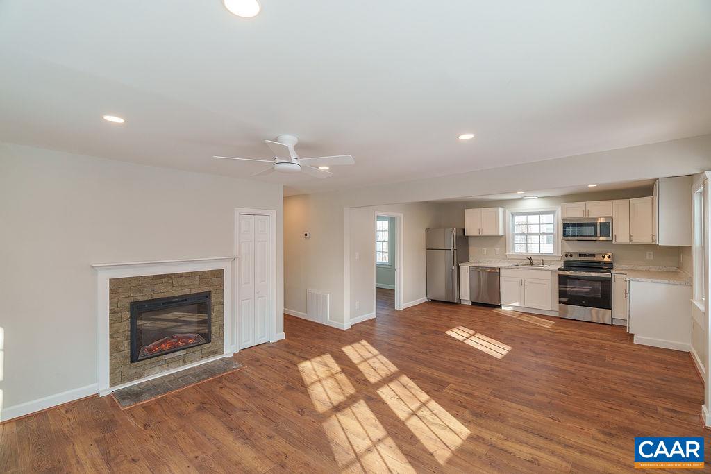 1433 HARDING AVE, WAYNESBORO, Virginia 22980, 3 Bedrooms Bedrooms, ,2 BathroomsBathrooms,Residential,1433 HARDING AVE,673019 MLS # 673019