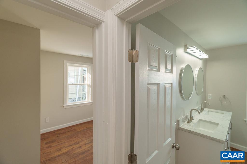 1433 HARDING AVE, WAYNESBORO, Virginia 22980, 3 Bedrooms Bedrooms, ,2 BathroomsBathrooms,Residential,1433 HARDING AVE,673019 MLS # 673019