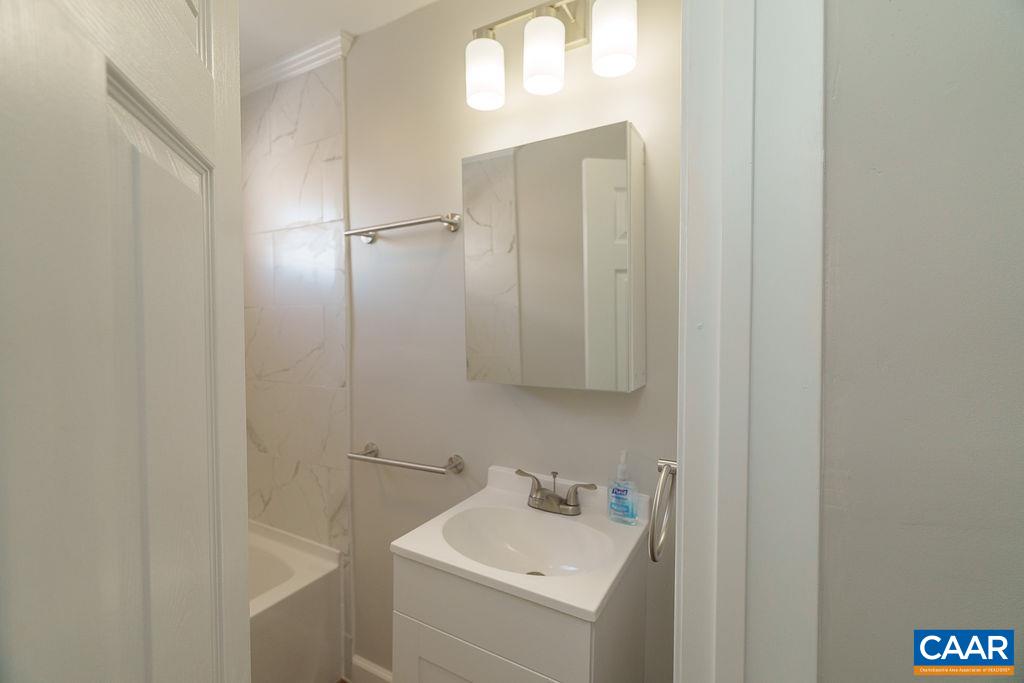 1433 HARDING AVE, WAYNESBORO, Virginia 22980, 3 Bedrooms Bedrooms, ,2 BathroomsBathrooms,Residential,1433 HARDING AVE,673019 MLS # 673019