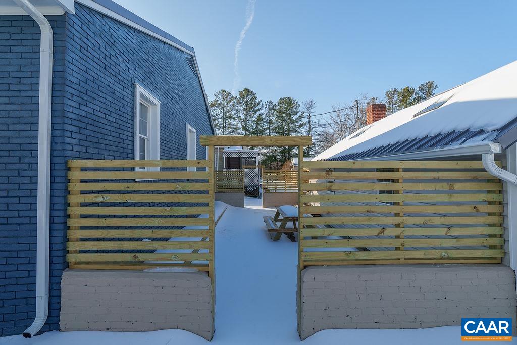 1433 HARDING AVE, WAYNESBORO, Virginia 22980, 3 Bedrooms Bedrooms, ,2 BathroomsBathrooms,Residential,1433 HARDING AVE,673019 MLS # 673019