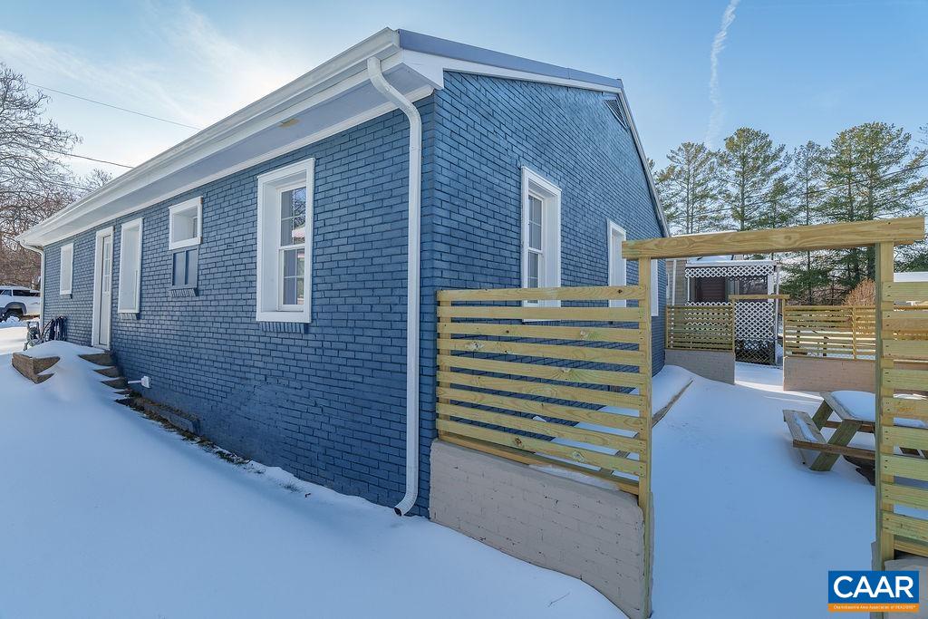 1433 HARDING AVE, WAYNESBORO, Virginia 22980, 3 Bedrooms Bedrooms, ,2 BathroomsBathrooms,Residential,1433 HARDING AVE,673019 MLS # 673019