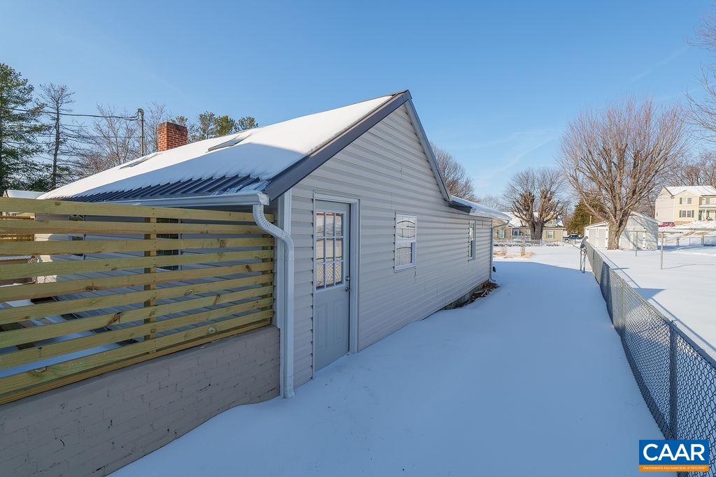 1433 HARDING AVE, WAYNESBORO, Virginia 22980, 3 Bedrooms Bedrooms, ,2 BathroomsBathrooms,Residential,1433 HARDING AVE,673019 MLS # 673019